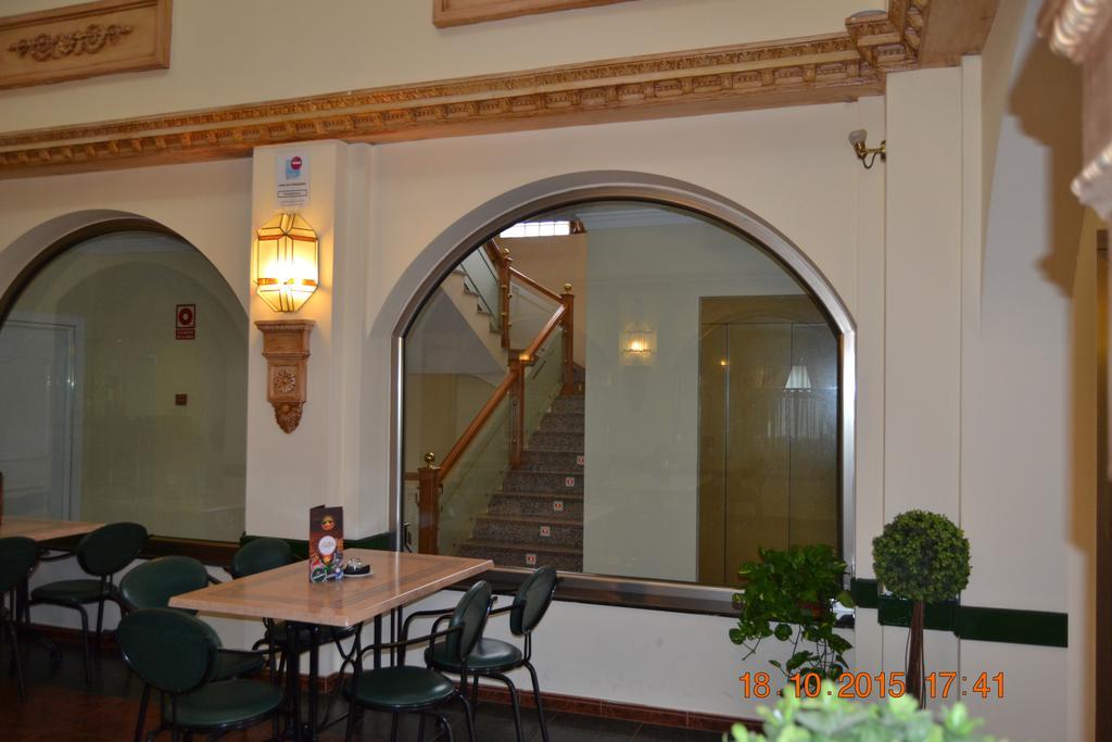 Hotel Poniente Moraleda De Zafayona Buitenkant foto