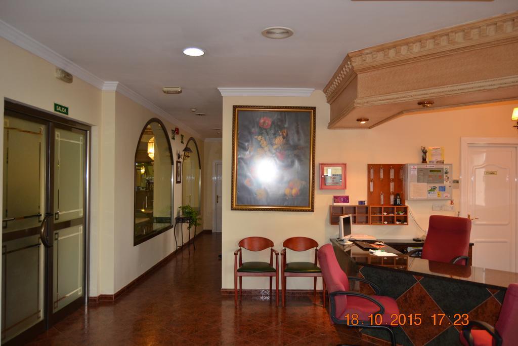 Hotel Poniente Moraleda De Zafayona Buitenkant foto