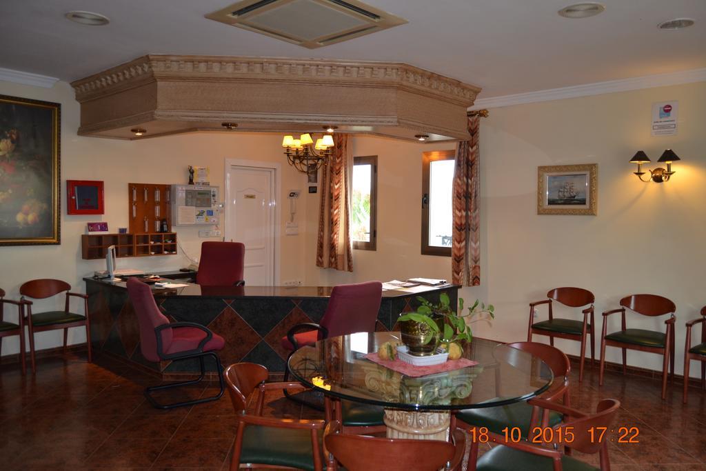 Hotel Poniente Moraleda De Zafayona Buitenkant foto