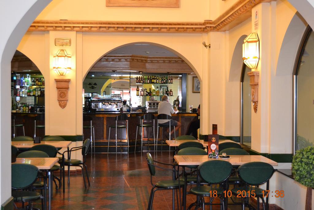 Hotel Poniente Moraleda De Zafayona Buitenkant foto