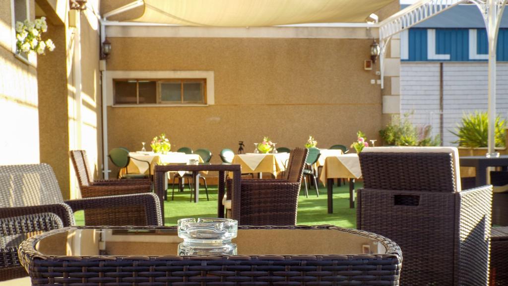 Hotel Poniente Moraleda De Zafayona Buitenkant foto