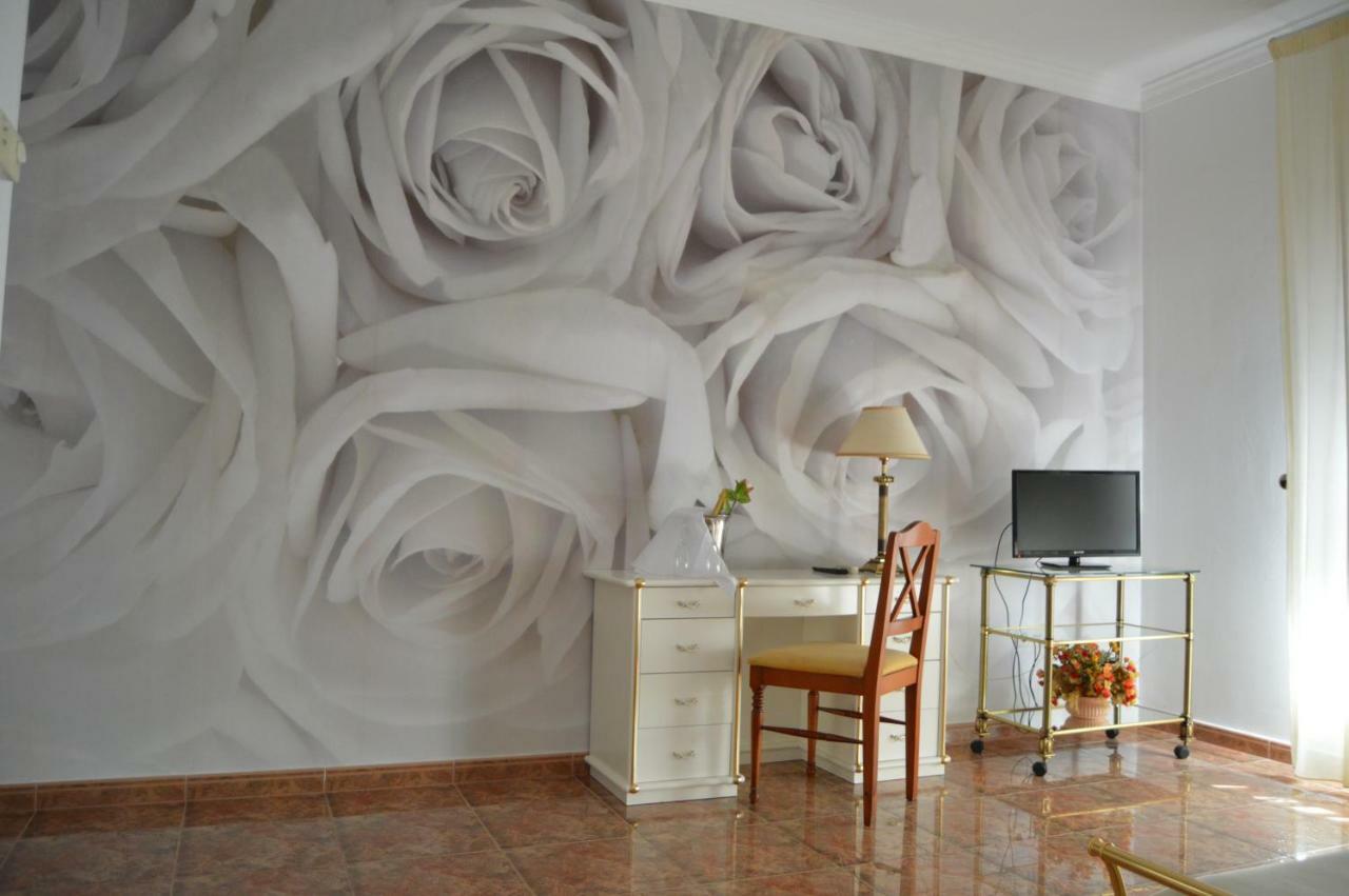 Hotel Poniente Moraleda De Zafayona Buitenkant foto
